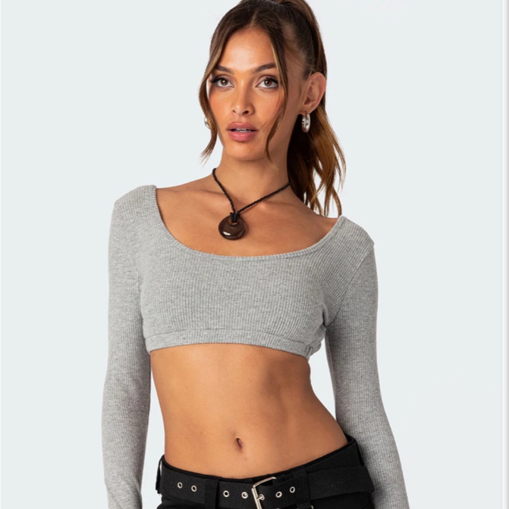 Edikted, size small, cropped going out grey top